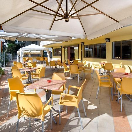 Hotel Levante Cervia Extérieur photo