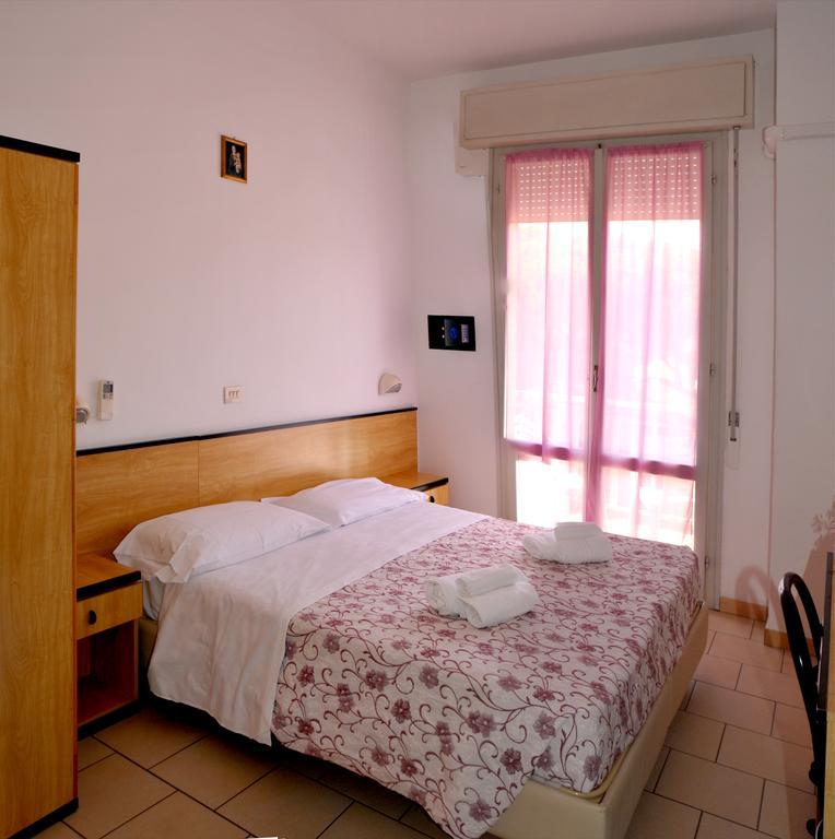 Hotel Levante Cervia Extérieur photo