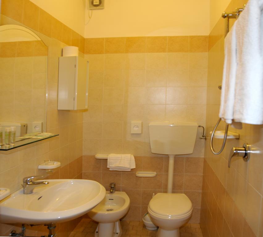 Hotel Levante Cervia Extérieur photo