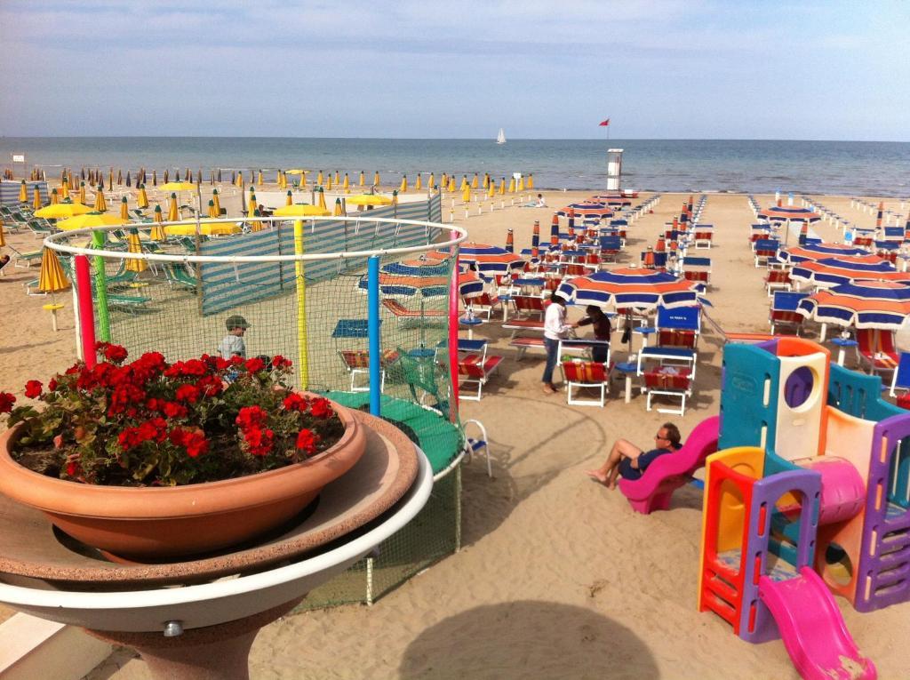 Hotel Levante Cervia Extérieur photo